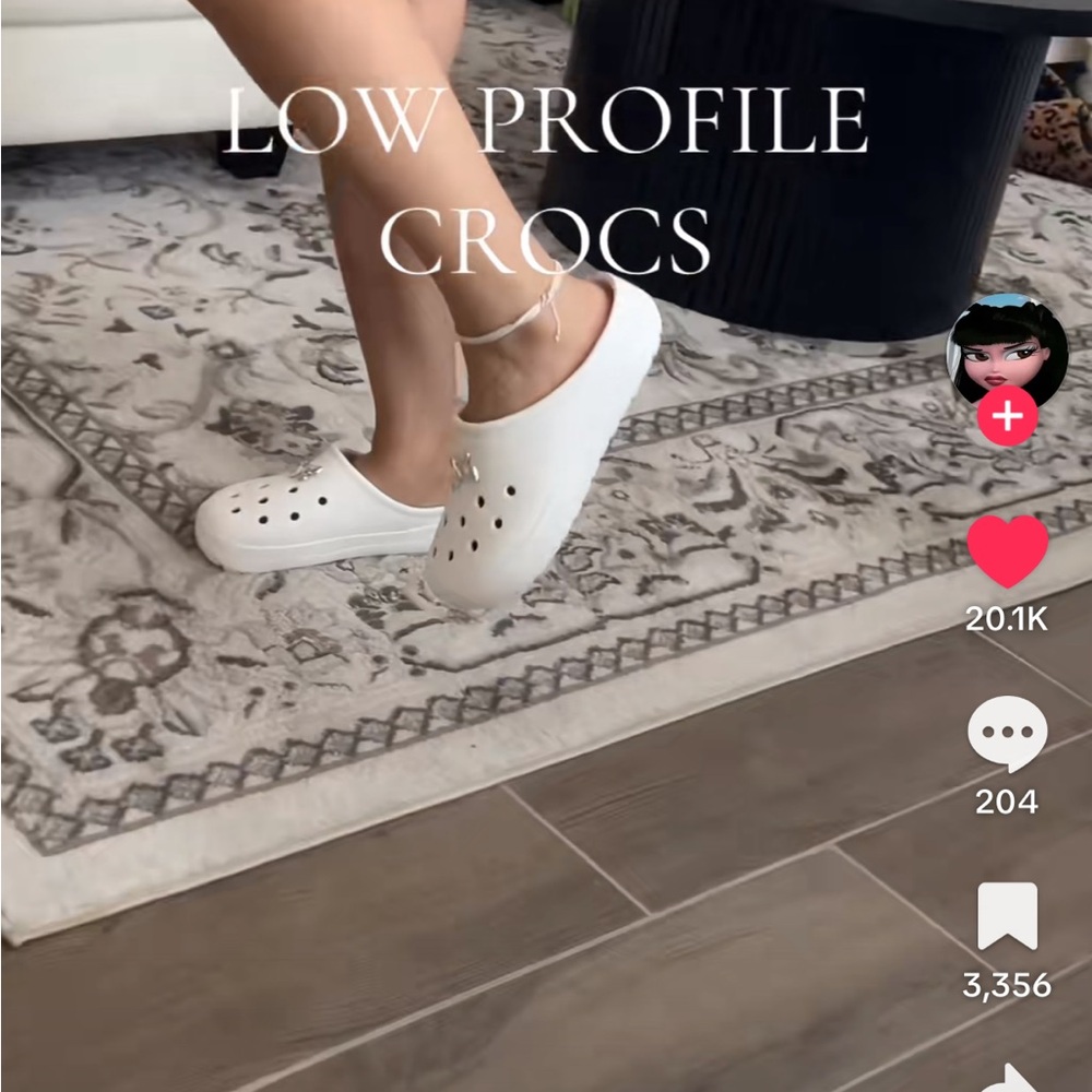 CROCS White Classic Clogs Mules